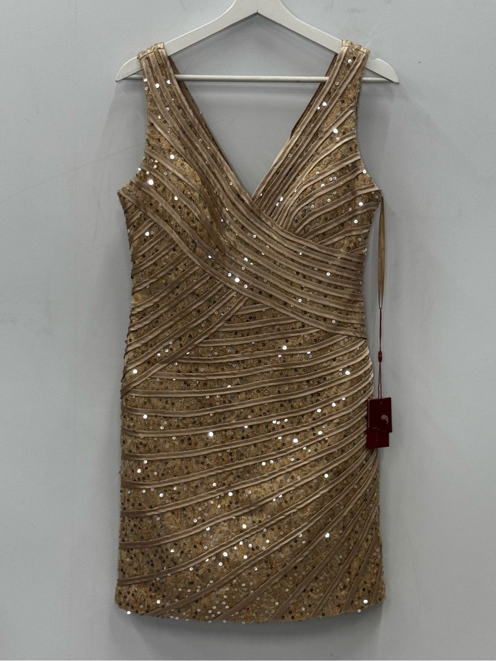 NWT May Queen Sequin-Embellished V-Neck Gold Cocktail Bodycon Mini Dres Size L